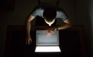 ادمان السهر