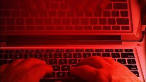 مشاهدة الأفلام الإباحية